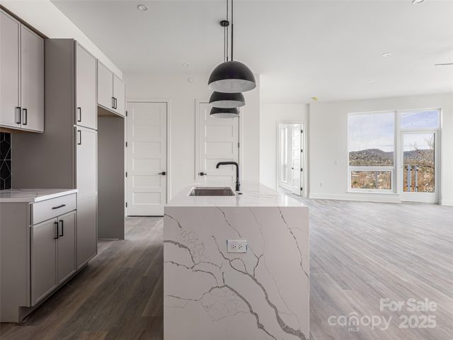 123 Haywood Street 205, Asheville, NC 28801