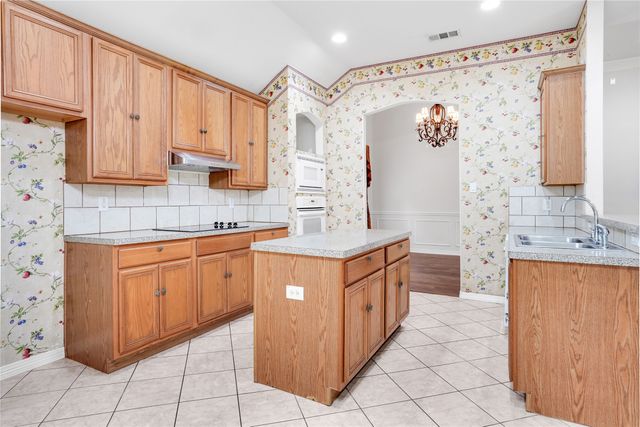3401 Ledbetter Court, Arlington, TX 76001