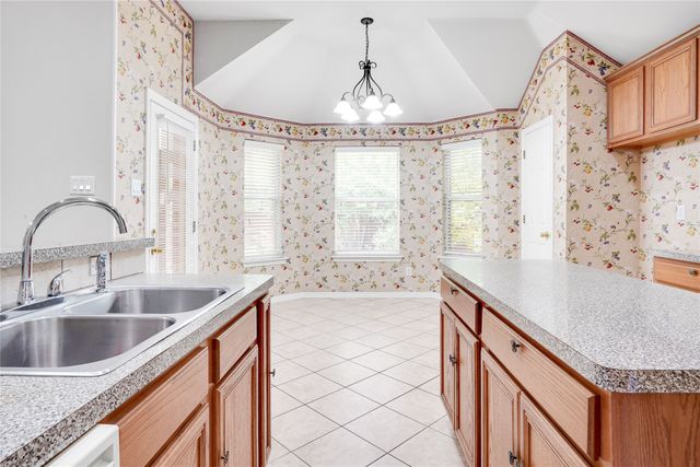 3401 Ledbetter Court, Arlington, TX 76001