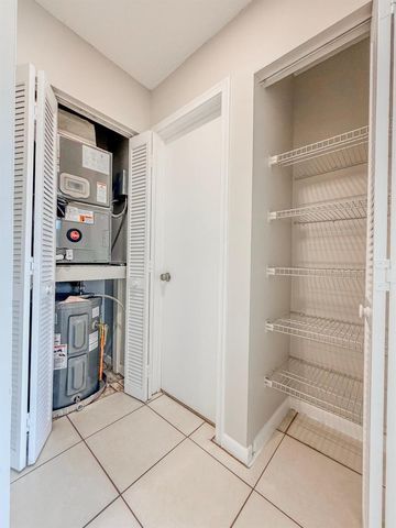 3148 N Dixie Highway, Boca Raton, FL 33431