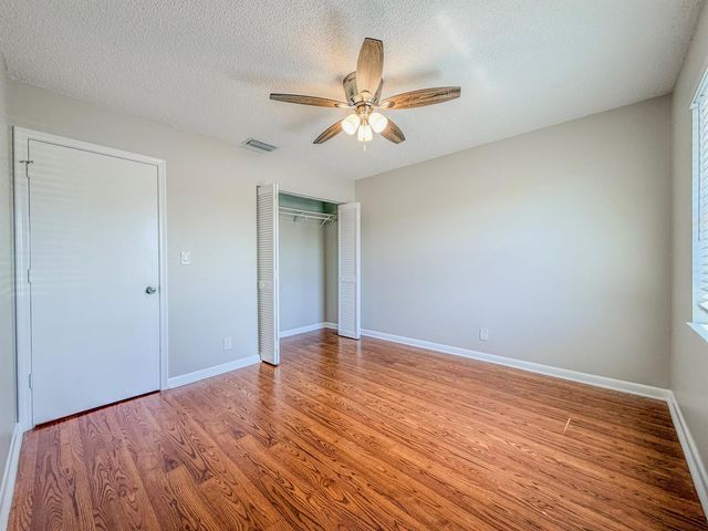 3148 N Dixie Highway, Boca Raton, FL 33431