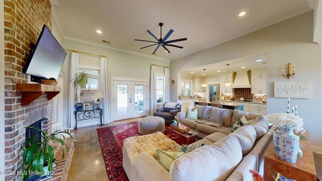 856 E Woodford Cove, Hernando, MS 38632