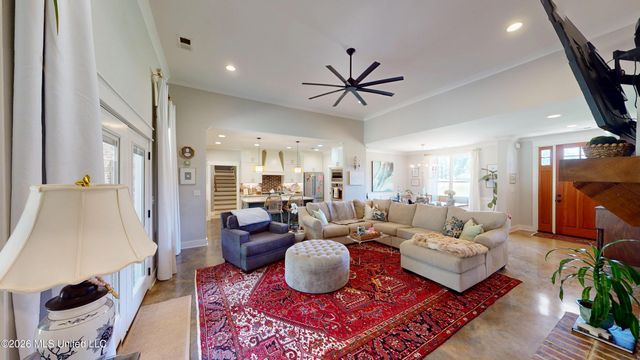 856 E Woodford Cove, Hernando, MS 38632