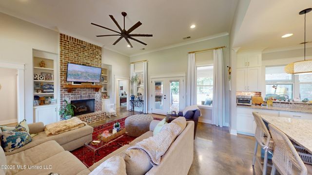 856 E Woodford Cove, Hernando, MS 38632
