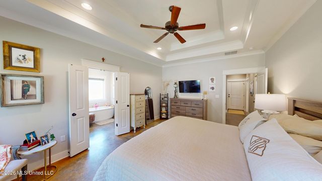 856 E Woodford Cove, Hernando, MS 38632