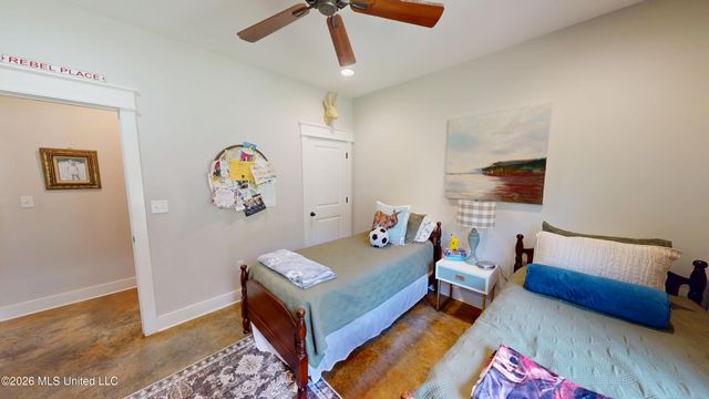 856 E Woodford Cove, Hernando, MS 38632