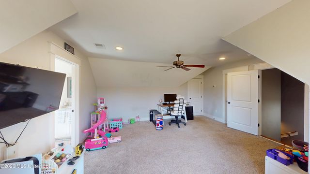 856 E Woodford Cove, Hernando, MS 38632