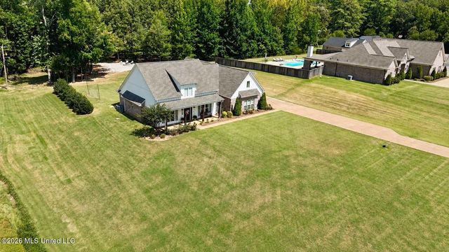 856 E Woodford Cove, Hernando, MS 38632