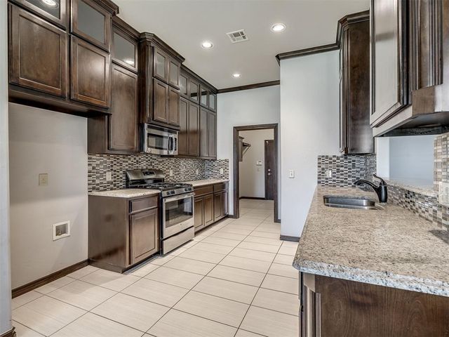 2409 Santa Monica Drive, Edmond, OK 73034