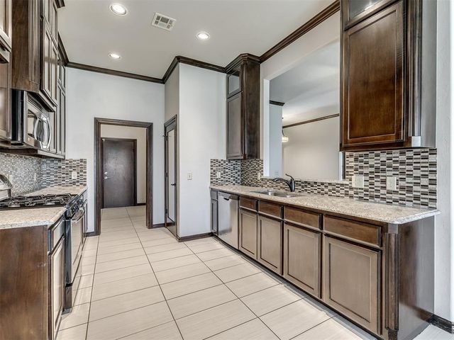 2409 Santa Monica Drive, Edmond, OK 73034