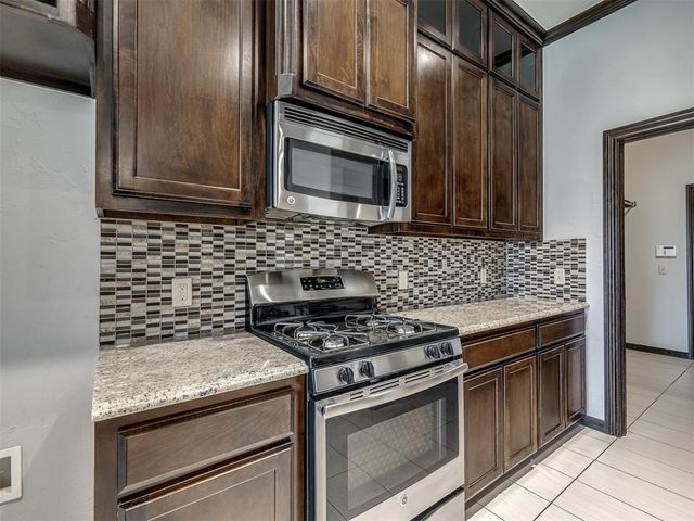 2409 Santa Monica Drive, Edmond, OK 73034