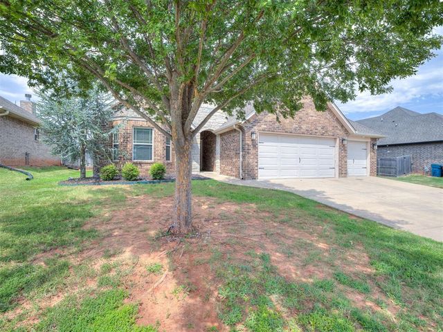 2409 Santa Monica Drive, Edmond, OK 73034