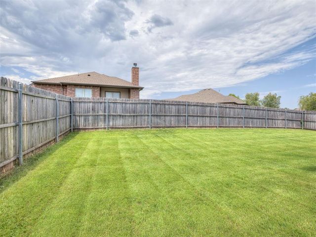 2409 Santa Monica Drive, Edmond, OK 73034