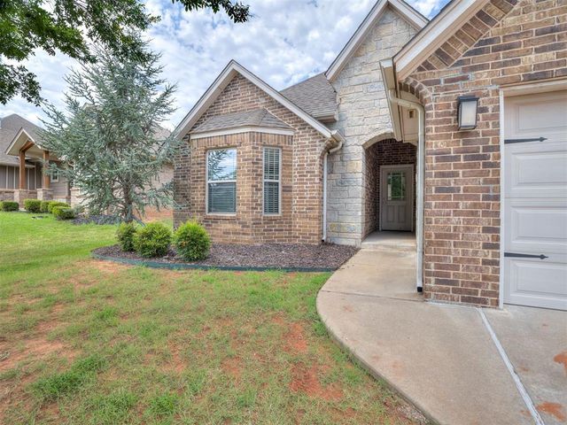 2409 Santa Monica Drive, Edmond, OK 73034