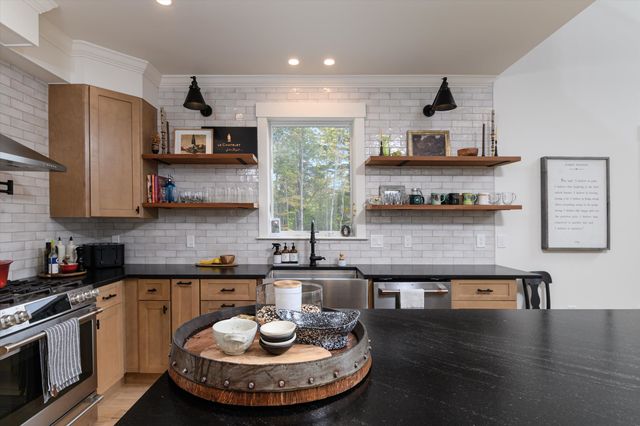 145 Russell Road, Cavendish, VT 05142