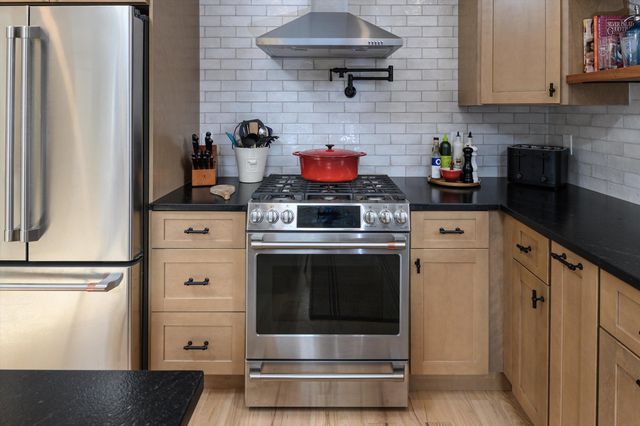 145 Russell Road, Cavendish, VT 05142