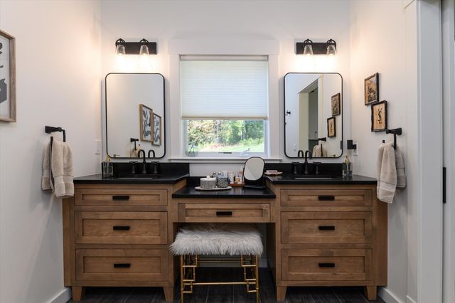 145 Russell Road, Cavendish, VT 05142