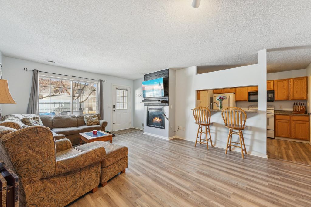 1980 Jan Echo Trail 4, Eagan, MN 55122