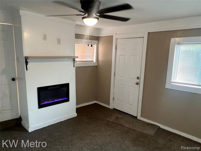 18911 Oakfield Street, Detroit, MI 48235