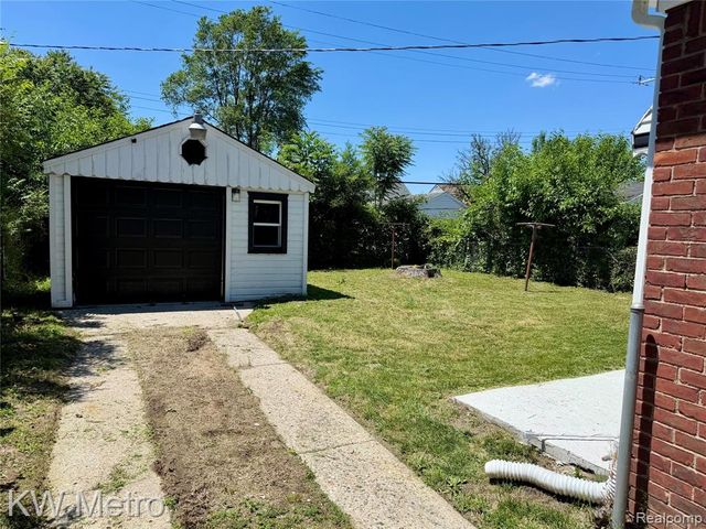 18911 Oakfield Street, Detroit, MI 48235