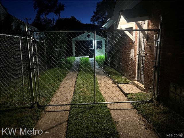 18911 Oakfield Street, Detroit, MI 48235