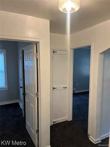 18911 Oakfield Street, Detroit, MI 48235