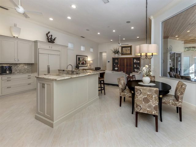 300 STONE BRIAR CREEK DRIVE, Venice, FL 34292