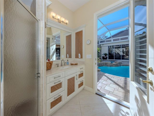 300 STONE BRIAR CREEK DRIVE, Venice, FL 34292