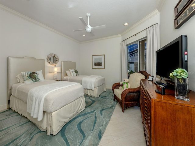 300 STONE BRIAR CREEK DRIVE, Venice, FL 34292