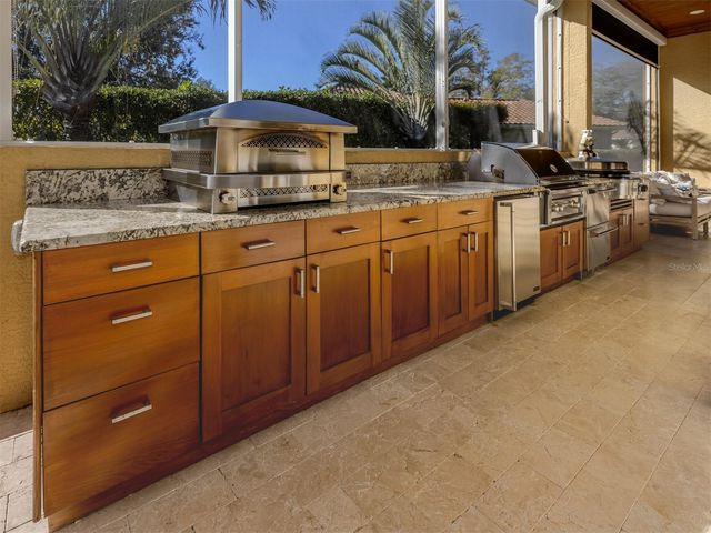 300 STONE BRIAR CREEK DRIVE, Venice, FL 34292