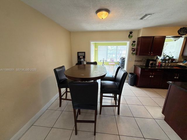 1833 SW 43rd Ave, Fort Lauderdale, FL 33317