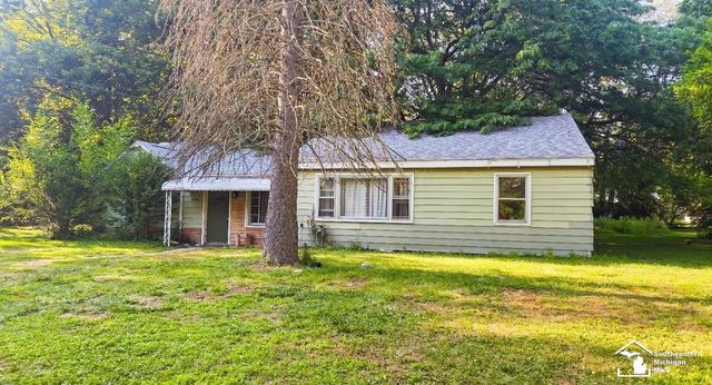 2920 First Street, La Salle Twp, MI 48145