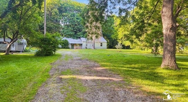 2920 First Street, La Salle Twp, MI 48145