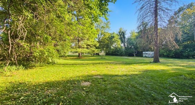 2920 First Street, La Salle Twp, MI 48145
