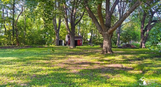 2920 First Street, La Salle Twp, MI 48145