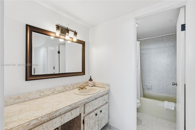 1351 NE Miami Gardens Drive 806E, Miami, FL 33179
