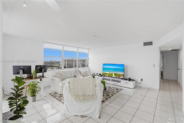 1351 NE Miami Gardens Drive 806E, Miami, FL 33179