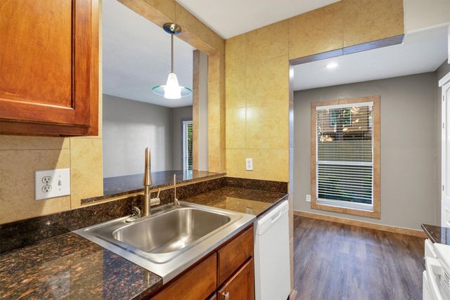 5727 Richmond Avenue 104, Dallas, TX 75206