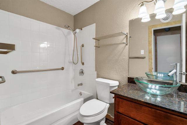 5727 Richmond Avenue 104, Dallas, TX 75206