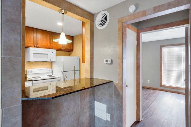 5727 Richmond Avenue 104, Dallas, TX 75206