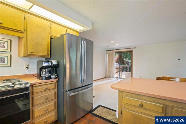 1030 Morningside Dr SE, Salem, OR 97302