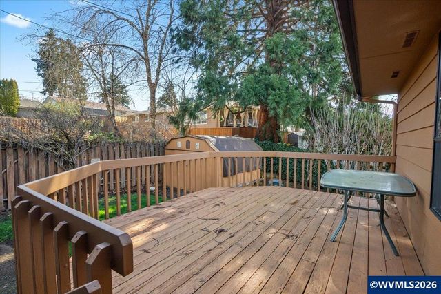 1030 Morningside Dr SE, Salem, OR 97302