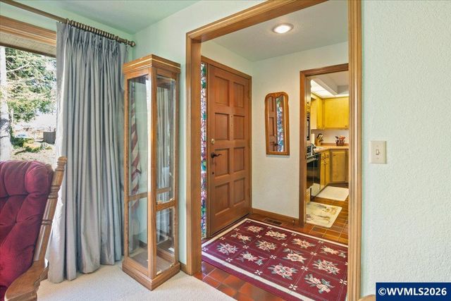 1030 Morningside Dr SE, Salem, OR 97302