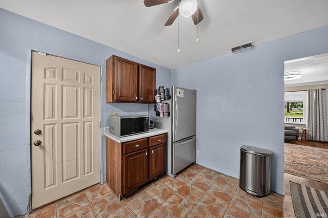 2816 S Locust Road, South Bend, IN 46614