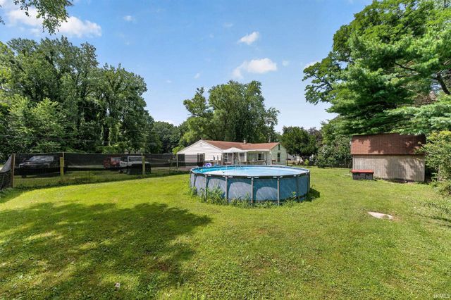 2816 S Locust Road, South Bend, IN 46614