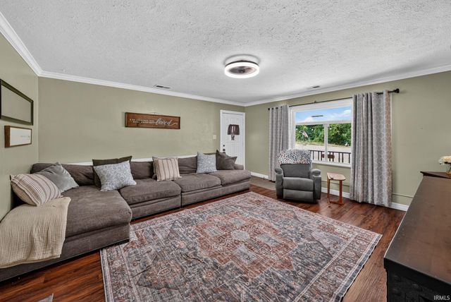2816 S Locust Road, South Bend, IN 46614