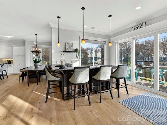 18014 Whispering Oaks Drive, Cornelius, NC 28031