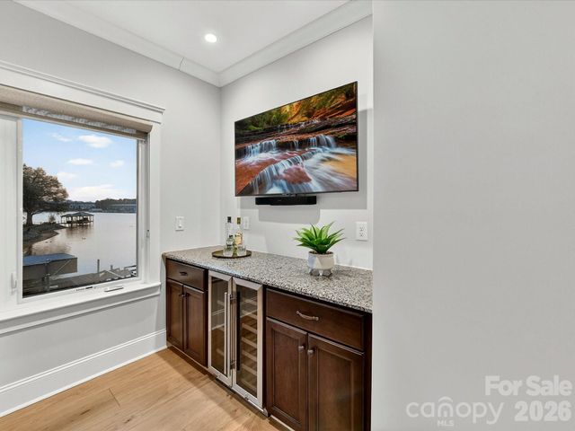 18014 Whispering Oaks Drive, Cornelius, NC 28031