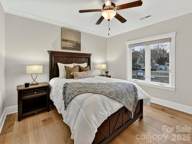 18014 Whispering Oaks Drive, Cornelius, NC 28031