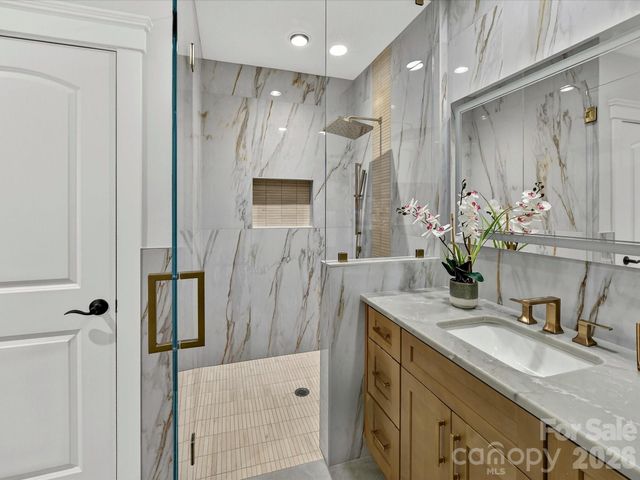 18014 Whispering Oaks Drive, Cornelius, NC 28031